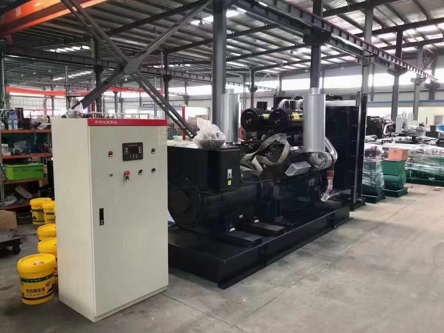鼎湖柴油发电机运行时的噪音和振动水平如何？