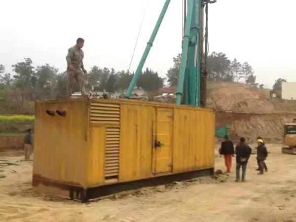 鼎湖如何判断水冷式机油散热器密封件是否需要更换？